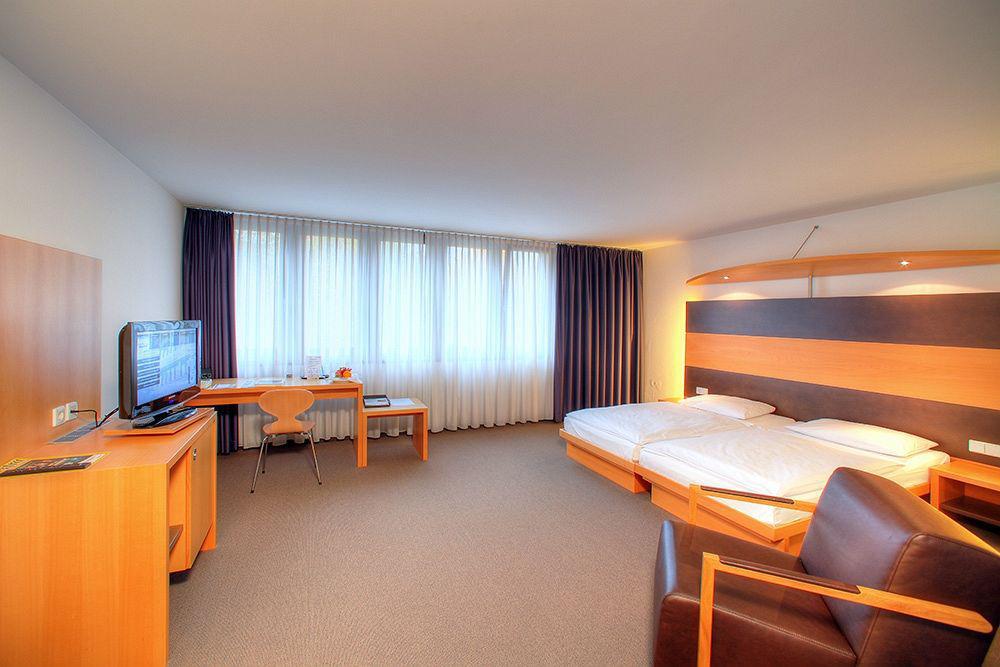 Hotel Berlin Sindelfingen Exteriör bild